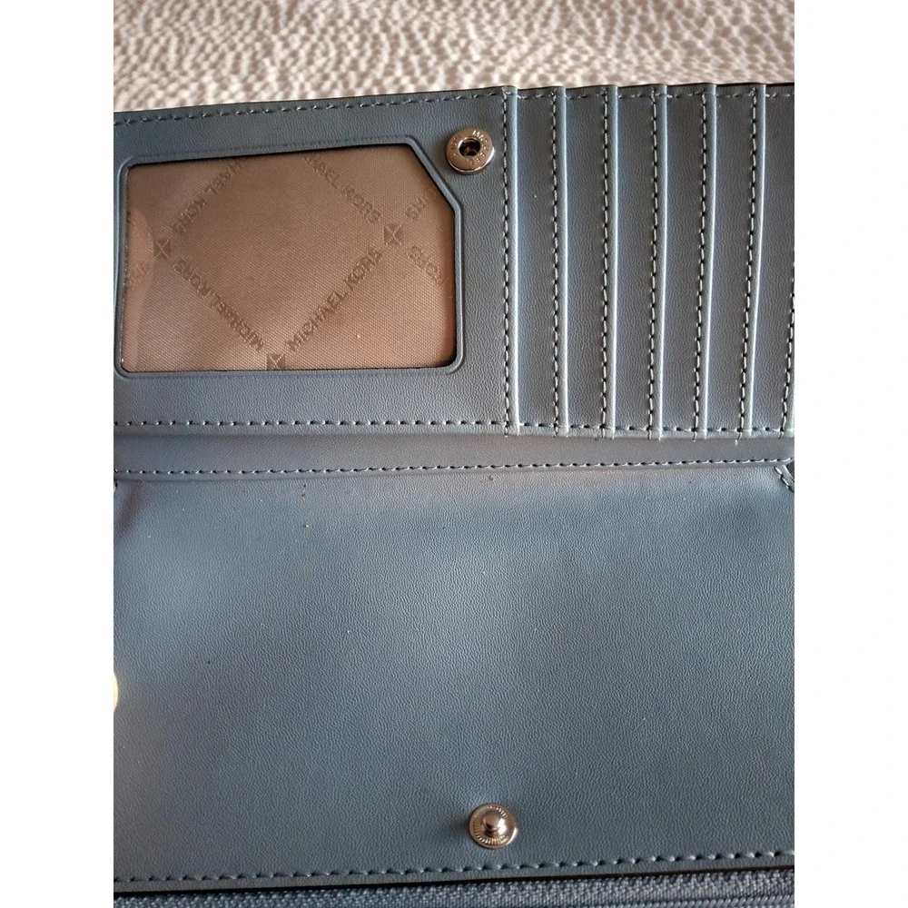 Michael Kors Jet Set Slim Bifold Wallet Vanilla Signature Logo Light Blue Trim